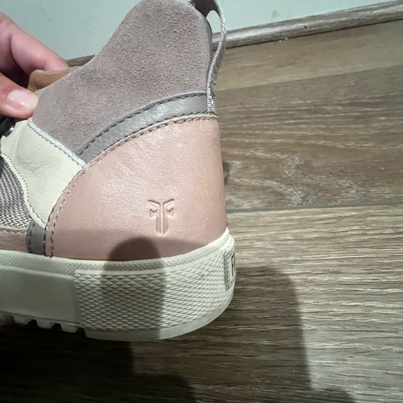 Women's Frye Gia Lug Trail Sneakers - Picture 7 of 15